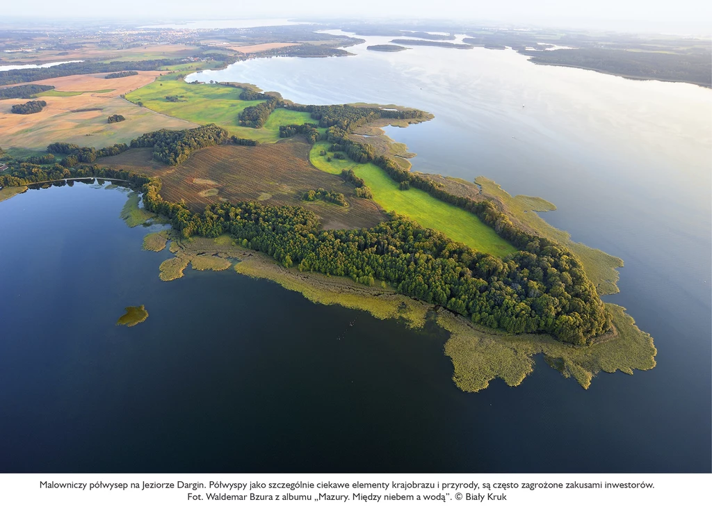 „Mazury. Między niebem a wodą”,  fotografie Waldemar Bzura