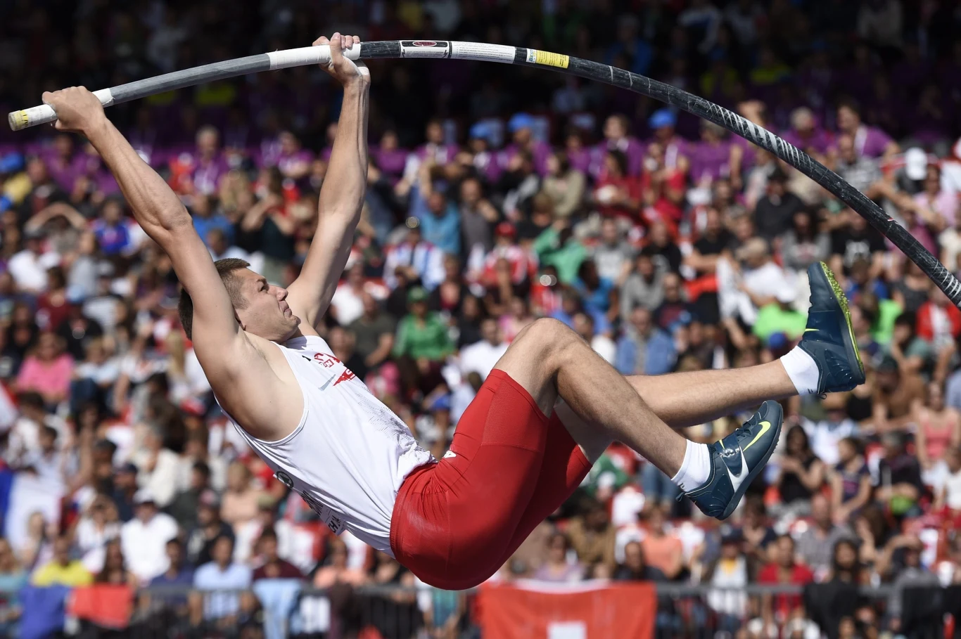Paweł Fajdek w rzucie młotem, Paweł Wojciechowski w skoku o tyczce i Joanna Jóźwik w biegu na 800 metrów wywalczyli w sobotę medale lekkoatletycznych ME