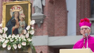  Metropolita katowicki abp Wiktor Skworc podczas mszy św.