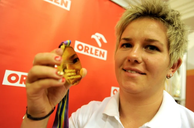 Anita Włodarczyk z medalem Anita Włodarczyk z medalem