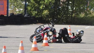 Motocyklem na kategorię B. Trup będzie słał się gęsto!