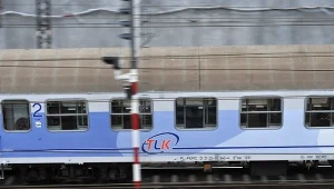 Kolejarze mają nowy pomysł na poprawę czystości w pociągach.