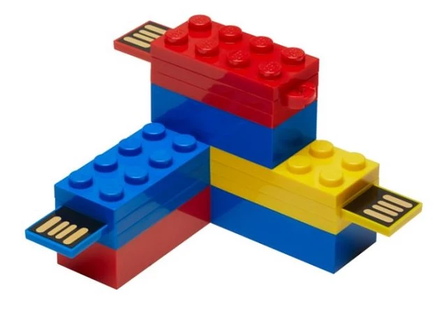 Pendrive z klocków LEGO