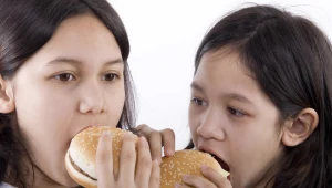 Wzrost poziomu trójglicerydów może wywoływać zła dieta