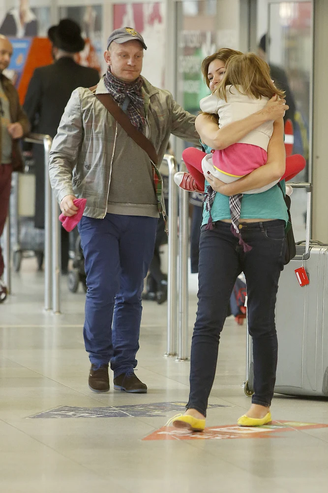 Bartosz Żukowski z żoną Ewą i córką Polą Bartosz Żukowski z żoną Ewą i córką Polą