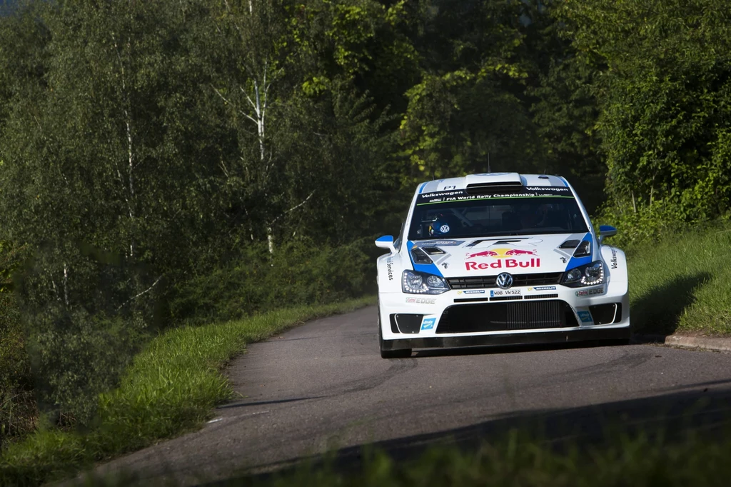 Liderem rajdu po trzech odcinkach jest Sebastien Ogier