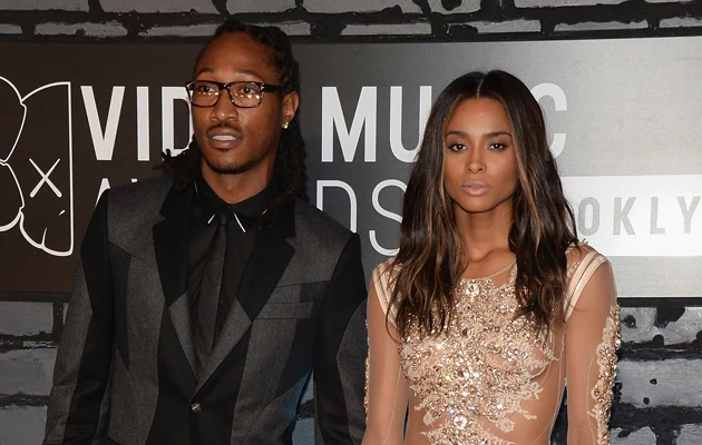 Future zdradzał Ciarę, gdy była w ciąży! Future zdradzał Ciarę, gdy była w ciąży!