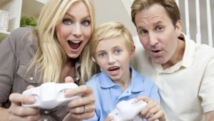 Rodzice powinni zwracać uwagę na oznaczenia przy wybieraniu prezentów dla swoich pociech