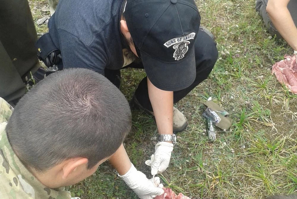 Ranny przeżył. Za pomocą opatrunku udało się zatamować krwawienie z rany kłutej