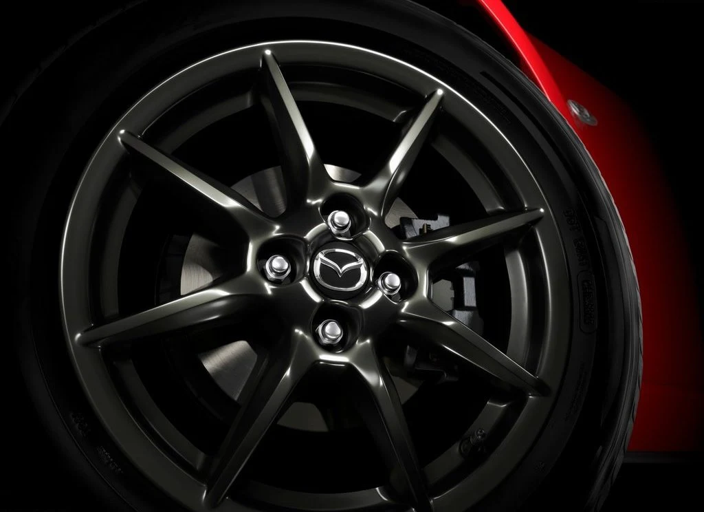 Mazda MX-5 (2016) Mazda MX-5 (2016)