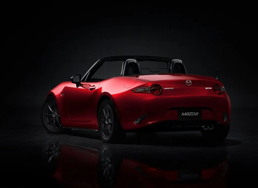 Mazda MX-5 (2016) Mazda MX-5 (2016)