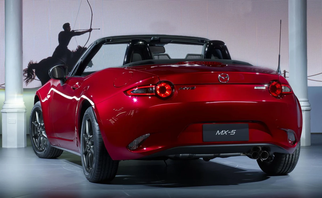 Mazda MX-5 (2016) Mazda MX-5 (2016)