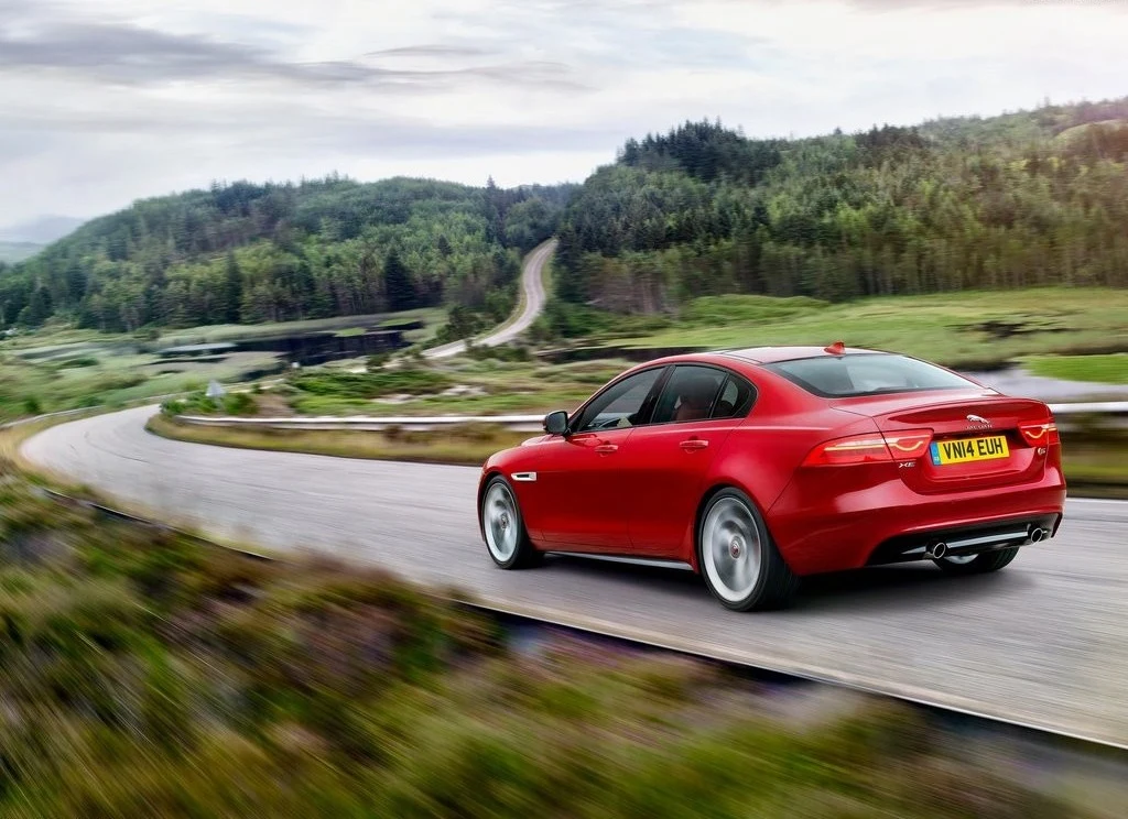 Jaguar XE S (2015) Jaguar XE S (2015)