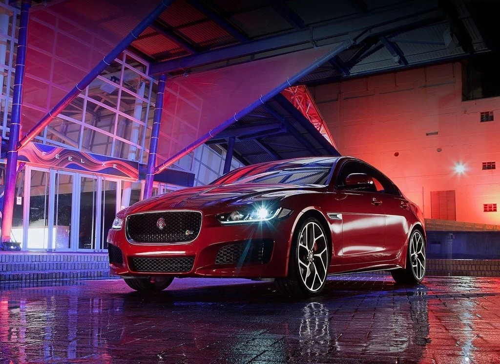 Jaguar XE S (2015) Jaguar XE S (2015)