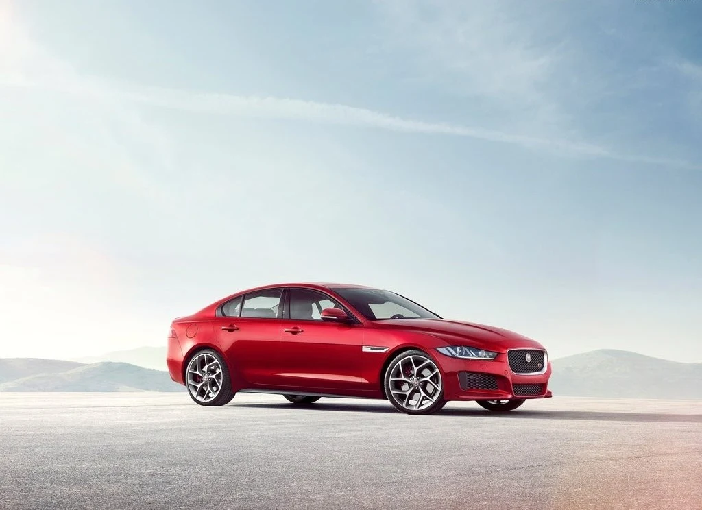 Jaguar XE S (2015) Jaguar XE S (2015)