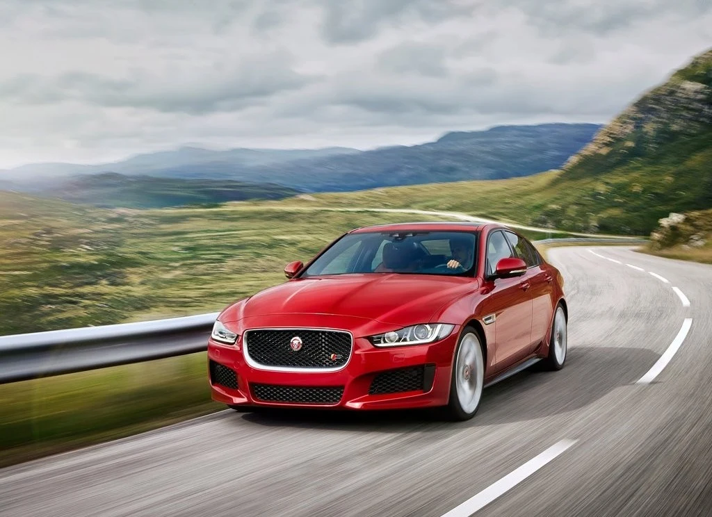 Jaguar XE S (2015) Jaguar XE S (2015)