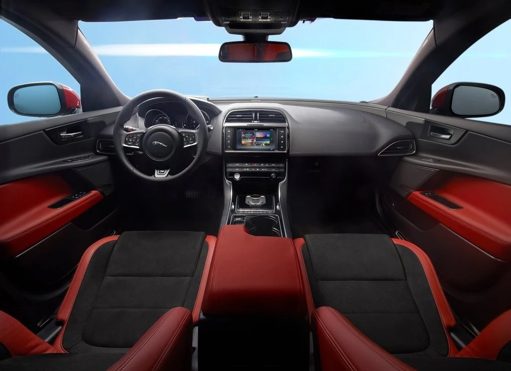 Jaguar XE S (2015) Jaguar XE S (2015)