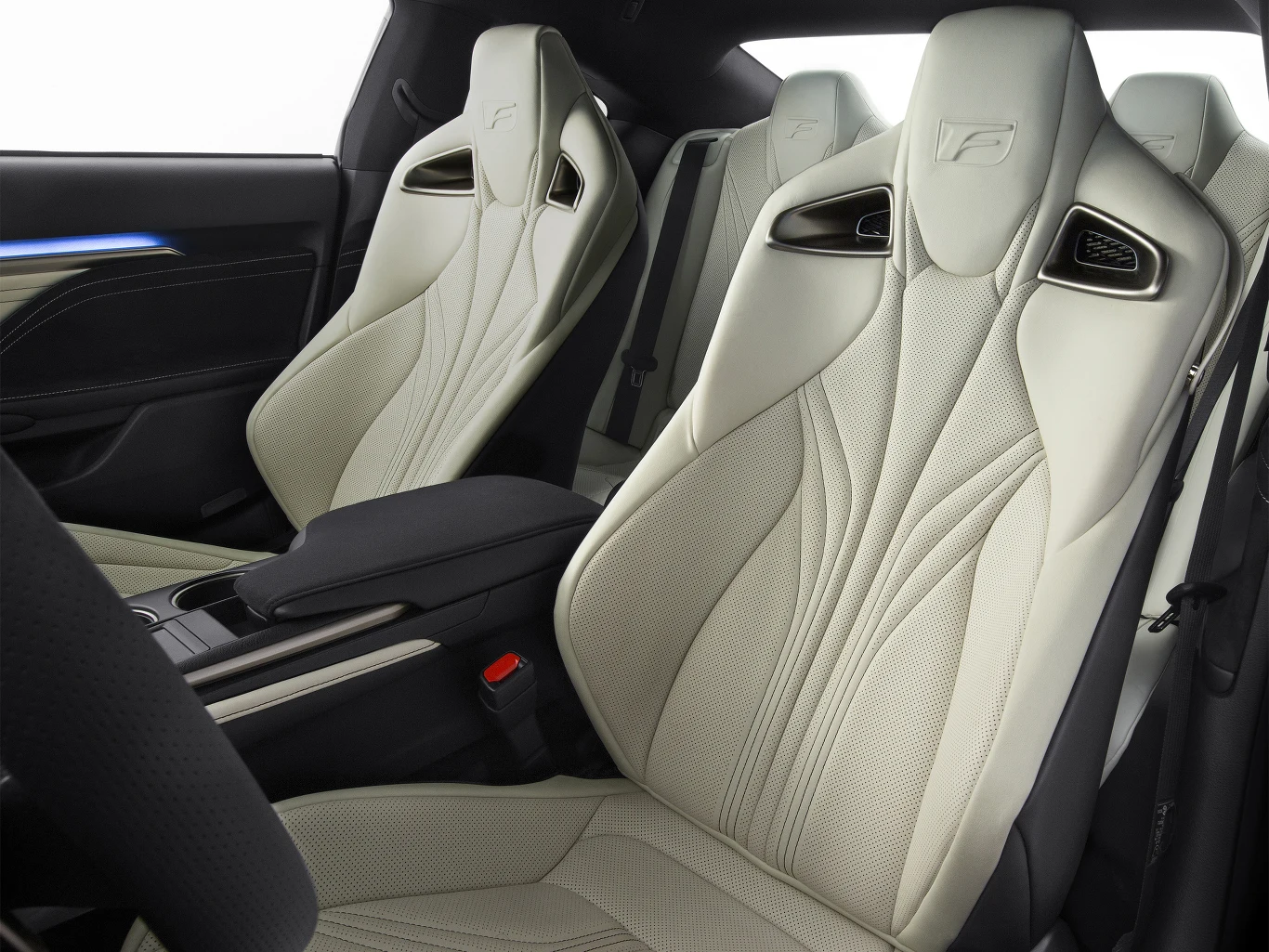 Lexus RC F (2015)