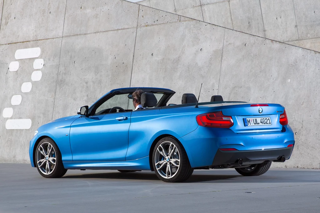 BMW 2 convertible