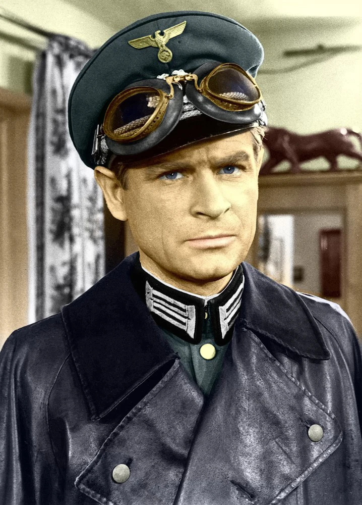 Stanisław Mikulski jako Hans Kloss