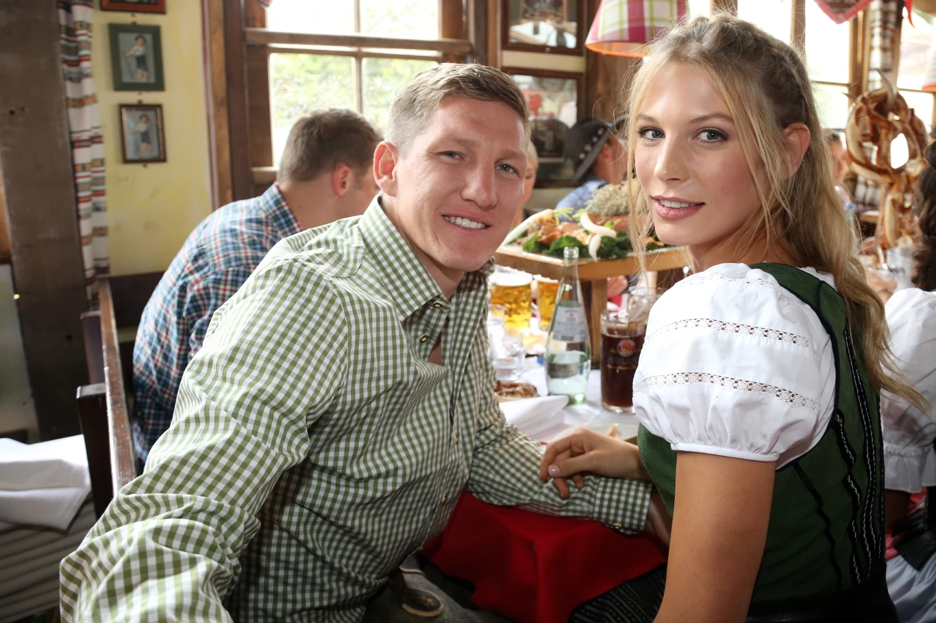 Bastian Schweinsteiger i Sarah Brandner byli razem od 2008 roku Bastian Schweinsteiger i Sarah Brandner byli razem od 2008 roku