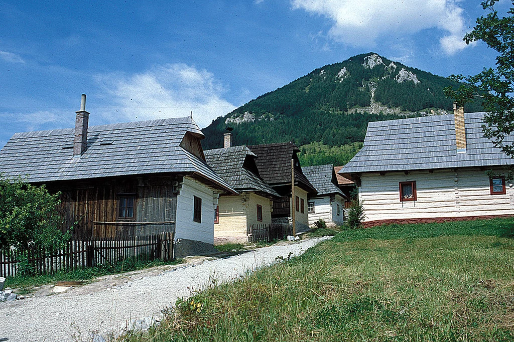 Wpisany na Listę UNESCO zabytkowy zespół drewnianej zabudowy Vlkolinca