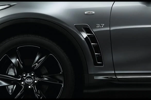 Infiniti QX70 S Design