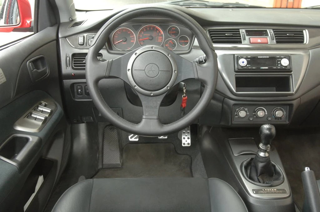 Bez dopłaty oferowano dość staromodne radio.