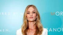  Rosie Huntington-Whiteley