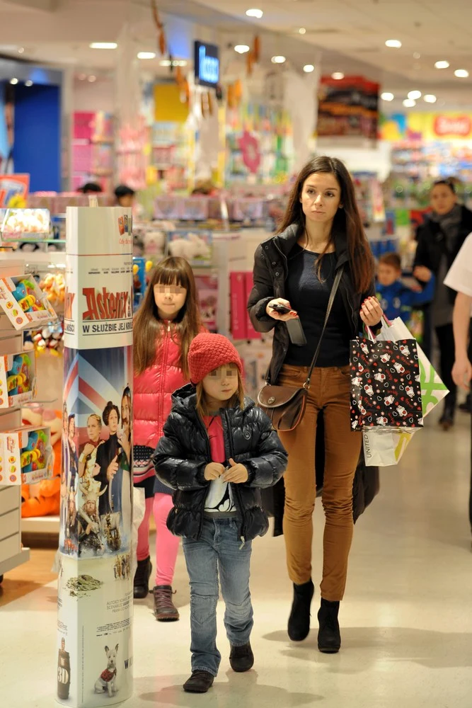 Marta Kaczyńska z córkami Marta Kaczyńska z córkami