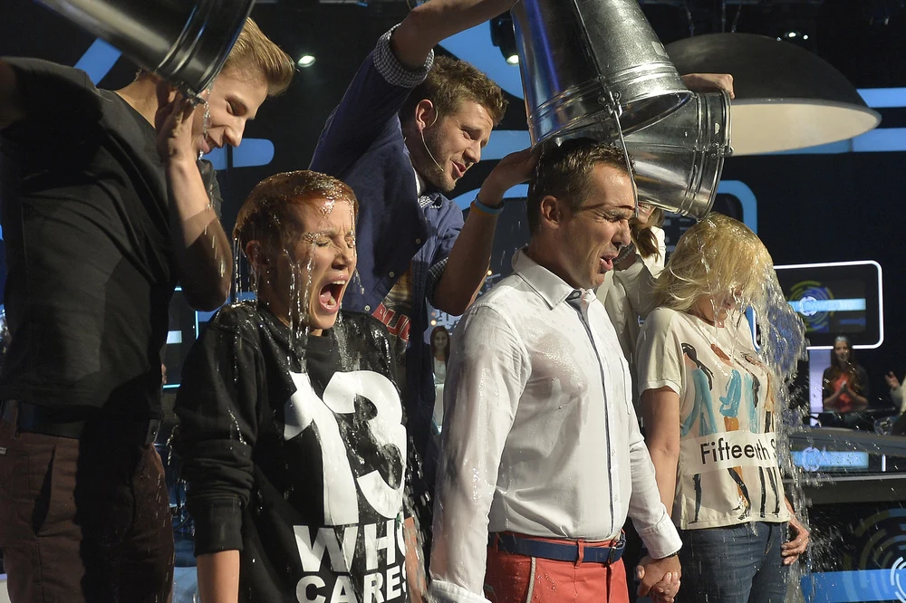 Splash w "Świat się kręci" Splash w "Świat się kręci"