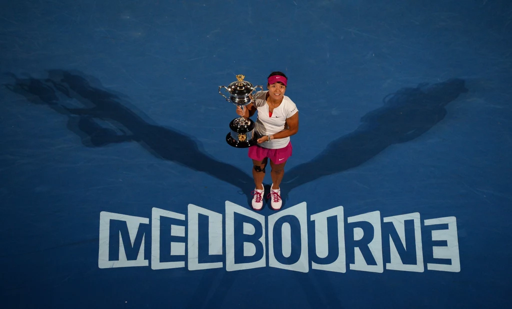 Chińska tenisistka Na Li jest pierwszą Azjatką, która wygrała zawody rangi Wielkiego Szlema - paryski Roland Garros w 2011 roku. Kilka miesięcy temu triumfowała w Melbourne w Australian Open Chińska tenisistka Na Li jest pierwszą Azjatką, która wygrała zawody rangi Wielkiego Szlema - paryski Roland Garros w 2011 roku. Kilka miesięcy temu triumfowała w Melbourne w Australian Open