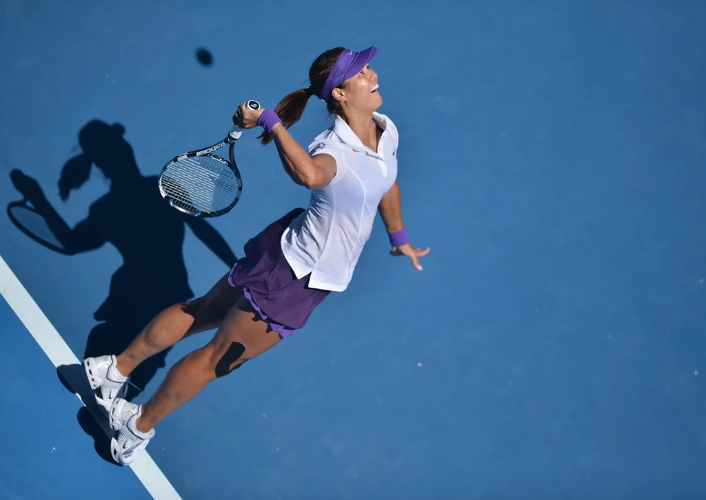 Chińska tenisistka Na Li jest pierwszą Azjatką, która wygrała zawody rangi Wielkiego Szlema - paryski Roland Garros w 2011 roku. Kilka miesięcy temu triumfowała w Melbourne w Australian Open Chińska tenisistka Na Li jest pierwszą Azjatką, która wygrała zawody rangi Wielkiego Szlema - paryski Roland Garros w 2011 roku. Kilka miesięcy temu triumfowała w Melbourne w Australian Open
