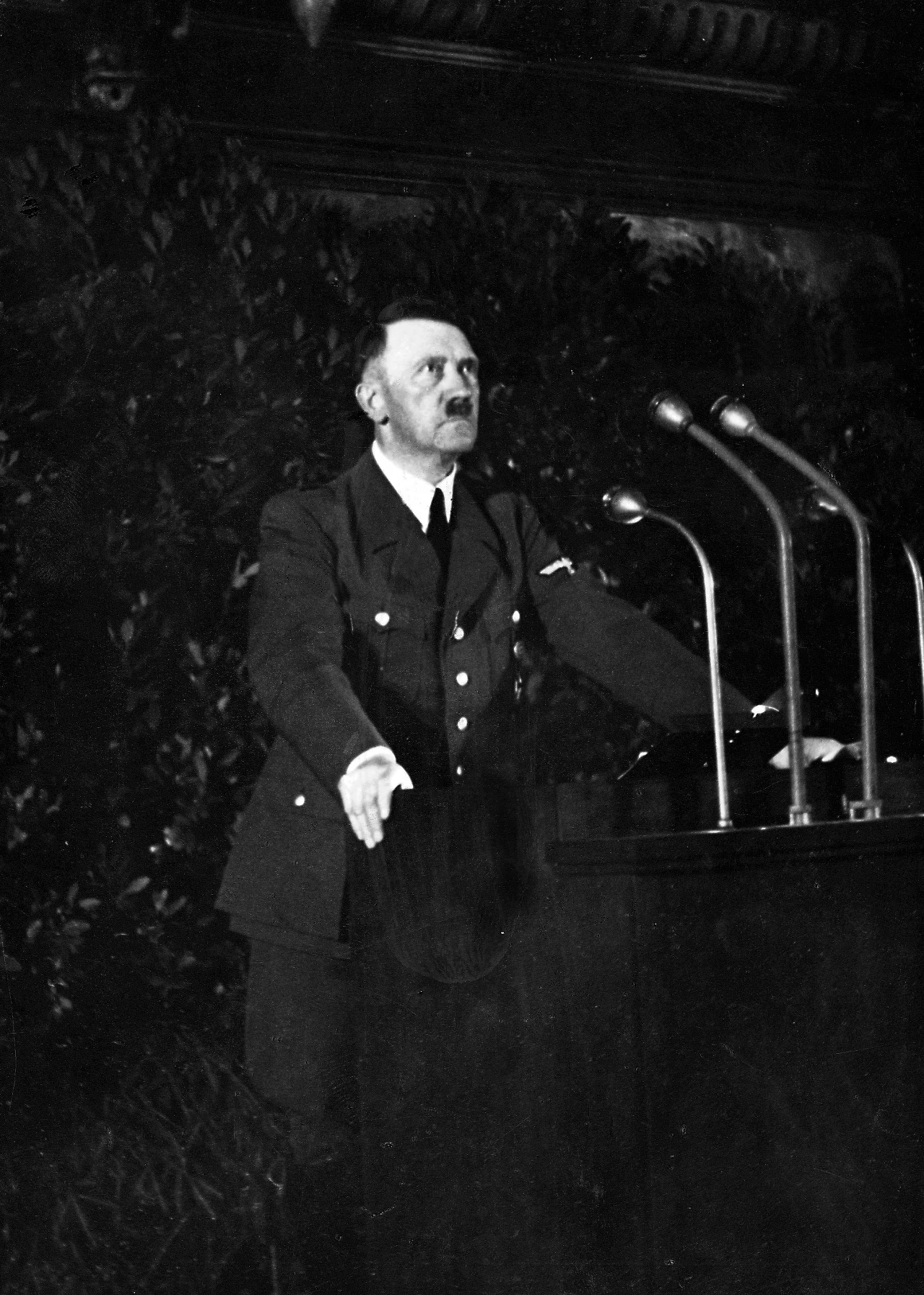 Przemówienie Adolfa Hitlera na Dworze Artusa w Gdańsku po zajęciu miasta przez wojska niemieckie
