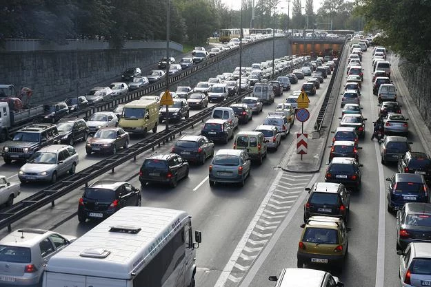 Perspektywa z hasła: „Zamień wóz na bus” – nie do końca jest atrakcyjna dla kierowców