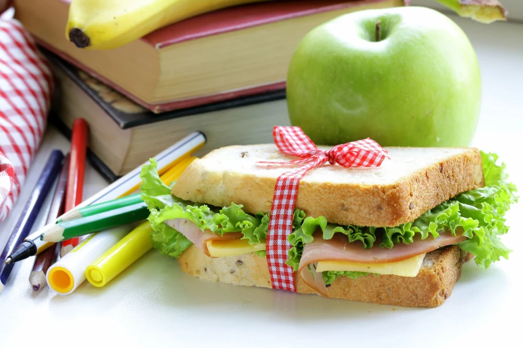 W co najlepiej zapakować dziecku śniadanie do szkoły?