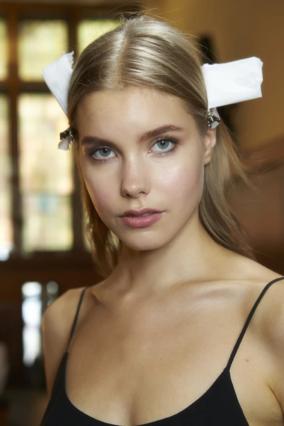 Giulietta - serwis Maybelline NY Giulietta - serwis Maybelline NY