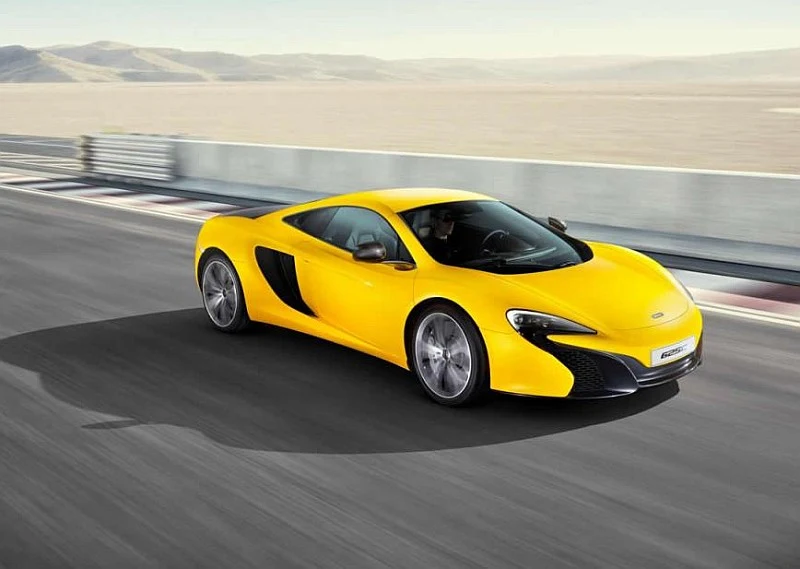 Nowy McLaren 625C. Dla 