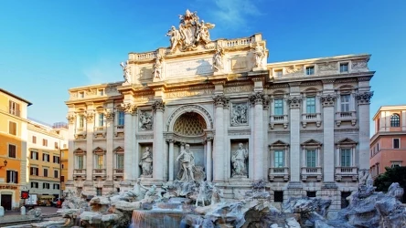 Fontanna di Trevi to jedna z najpiękniejszych darmowych atrakcji w Rzymie