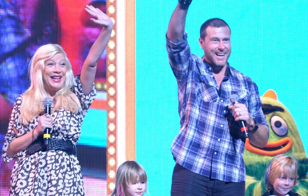 Tori Spelling z mężem i dziećmi