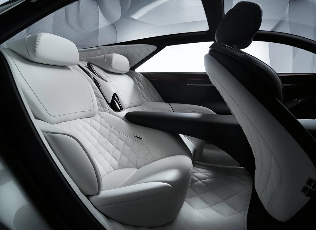 koncepcyjne Infiniti Q80 Inspiration