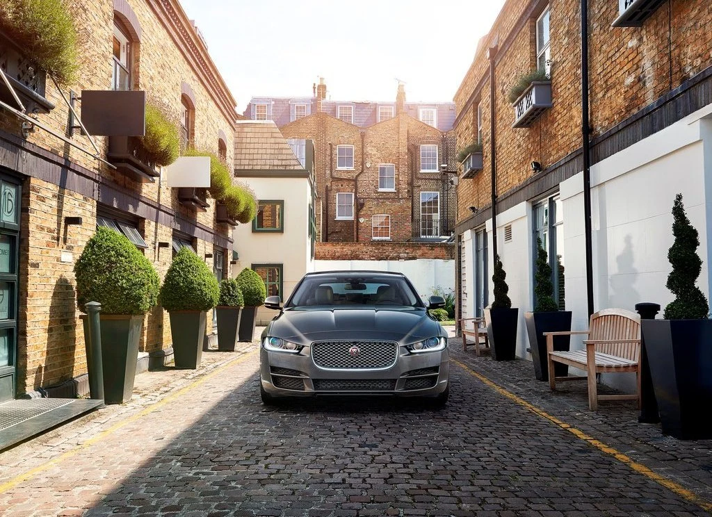 Jaguar XE (2016)