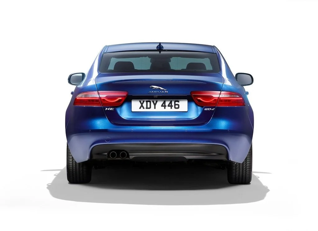 Jaguar XE (2016)