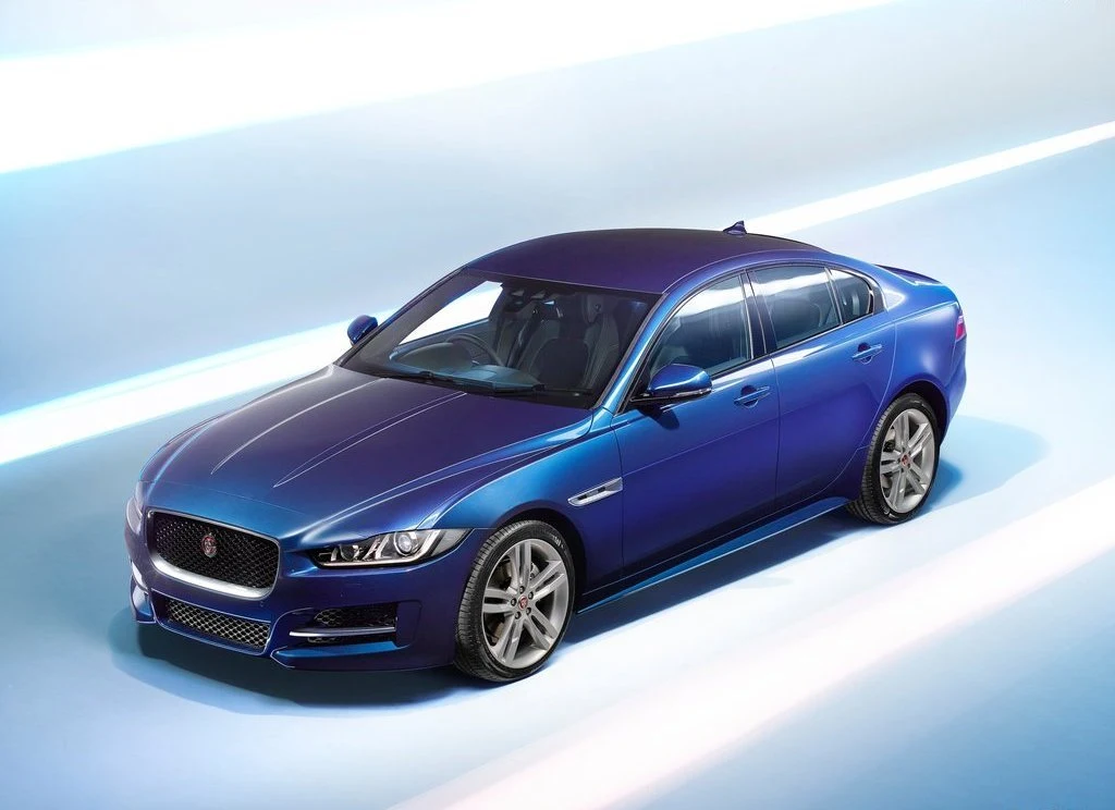 Jaguar XE (2016)