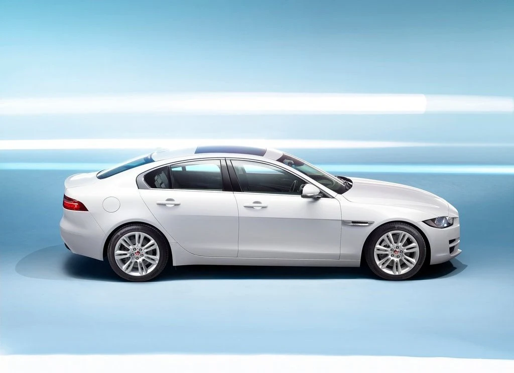 Jaguar XE (2016)