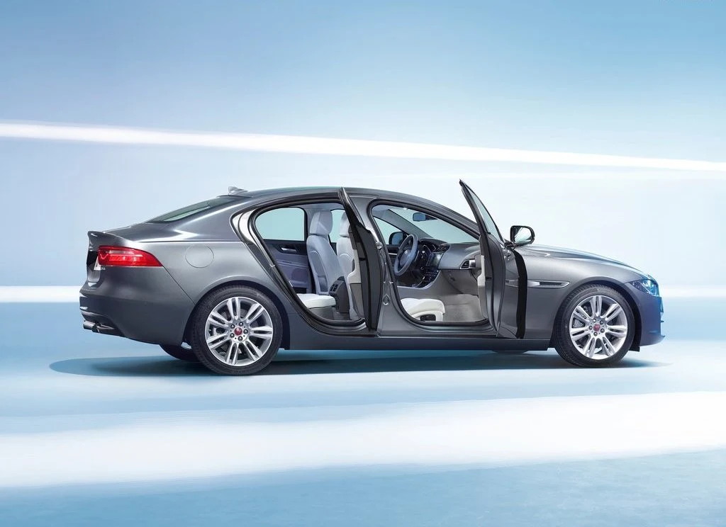 Jaguar XE (2016)