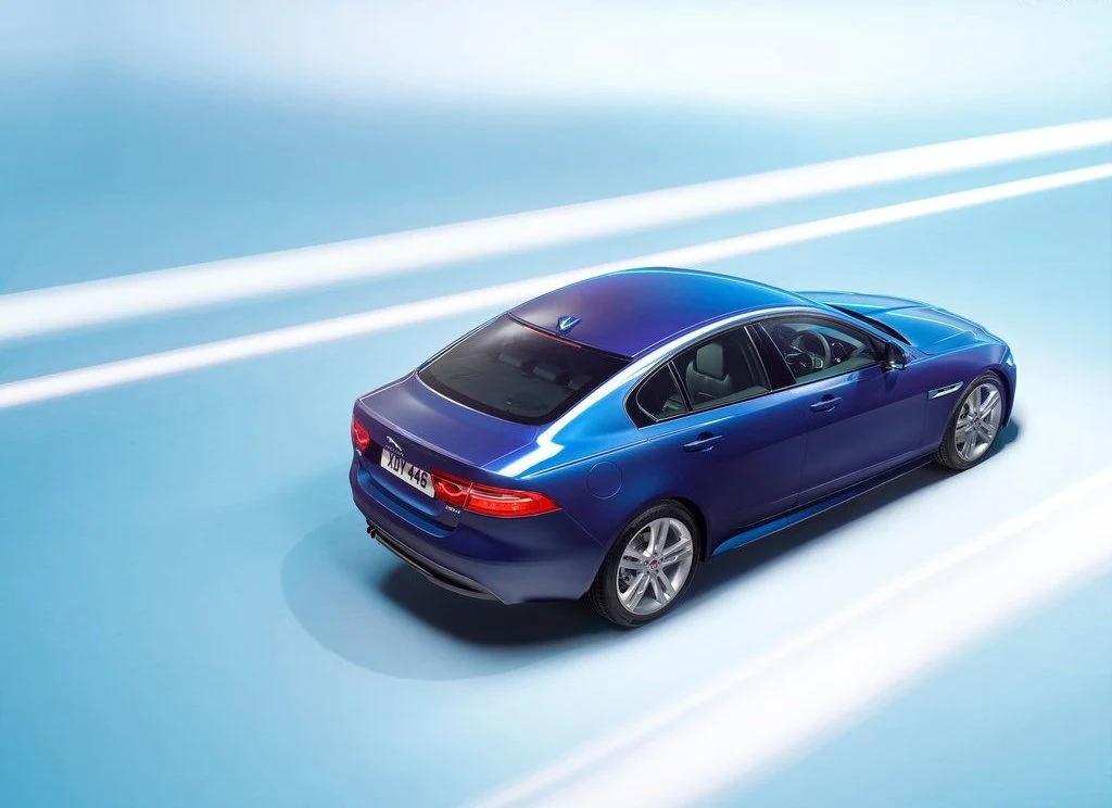 Jaguar XE (2016)