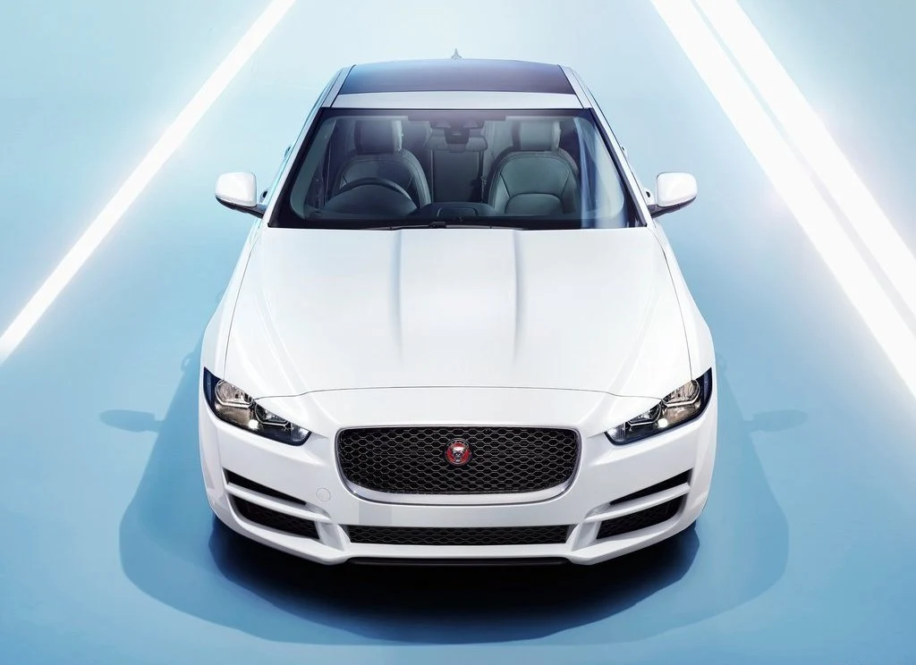 Jaguar XE (2016)