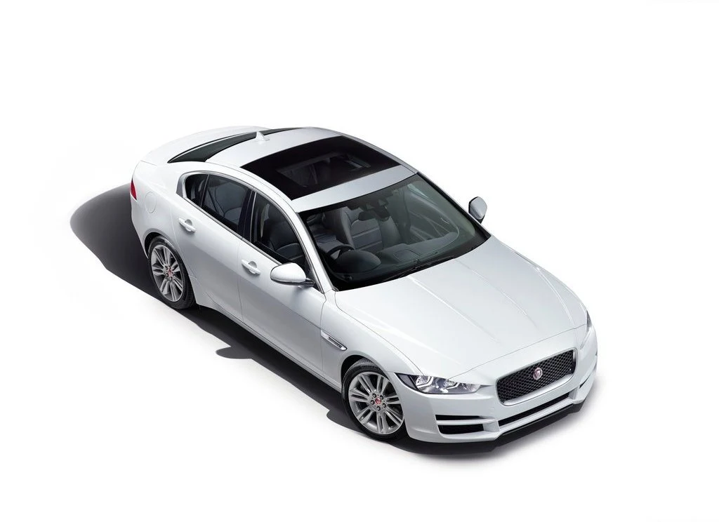 Jaguar XE (2016)