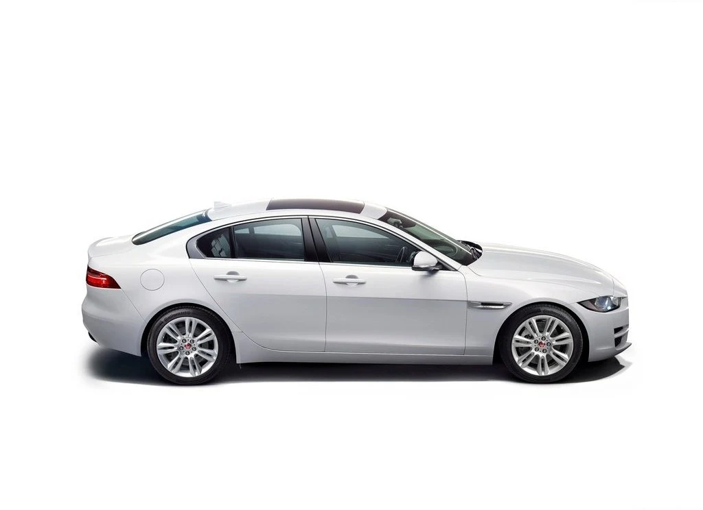 Jaguar XE (2016)